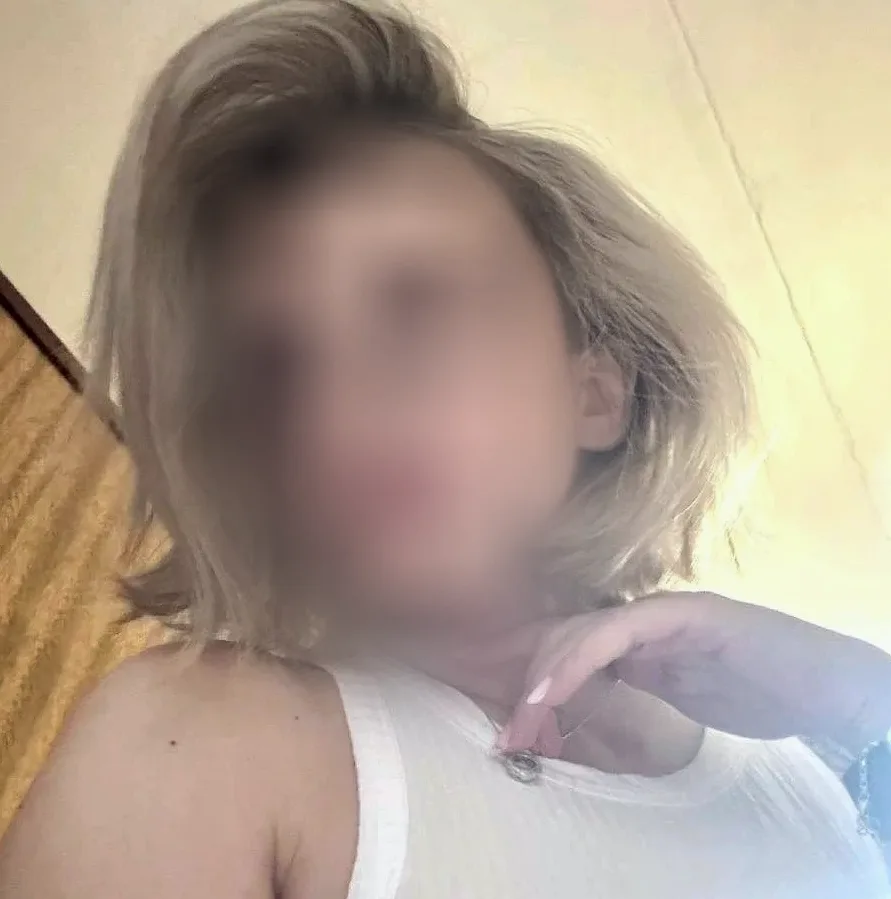 Abril, 28 años